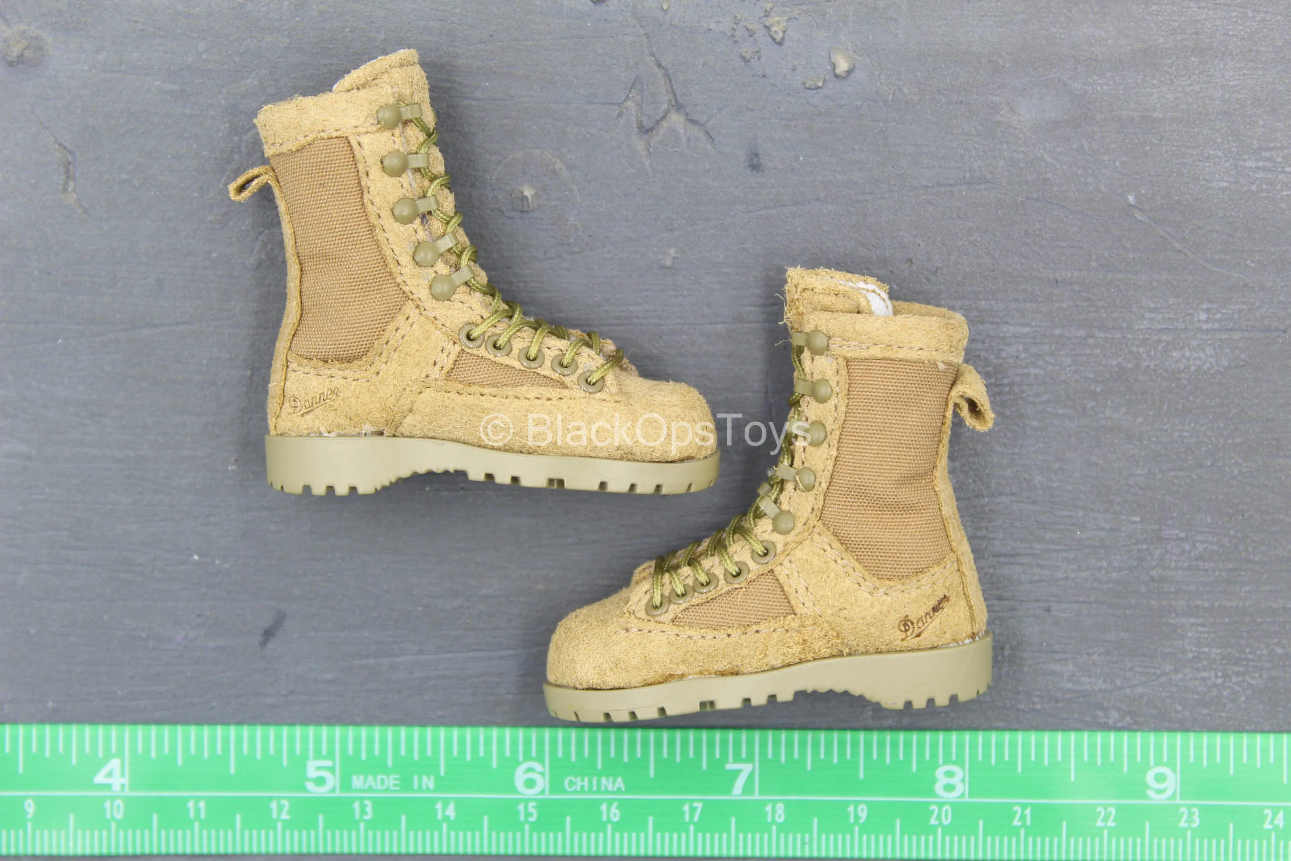 FCS Testing Team - Tan Combat Boots (Foot Type)
